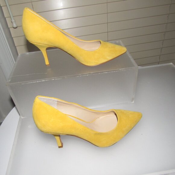 Vince Camuto Rachella Yellow Suede Kitten Heel Pumps | Chic Pointed Toe Size 6 - Picture 6 of 7